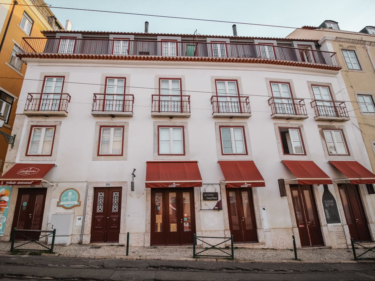 Joivy Elegant 2Br Apt Nearby Tram 28E Stop - Portas Sol リスボン エクステリア 写真