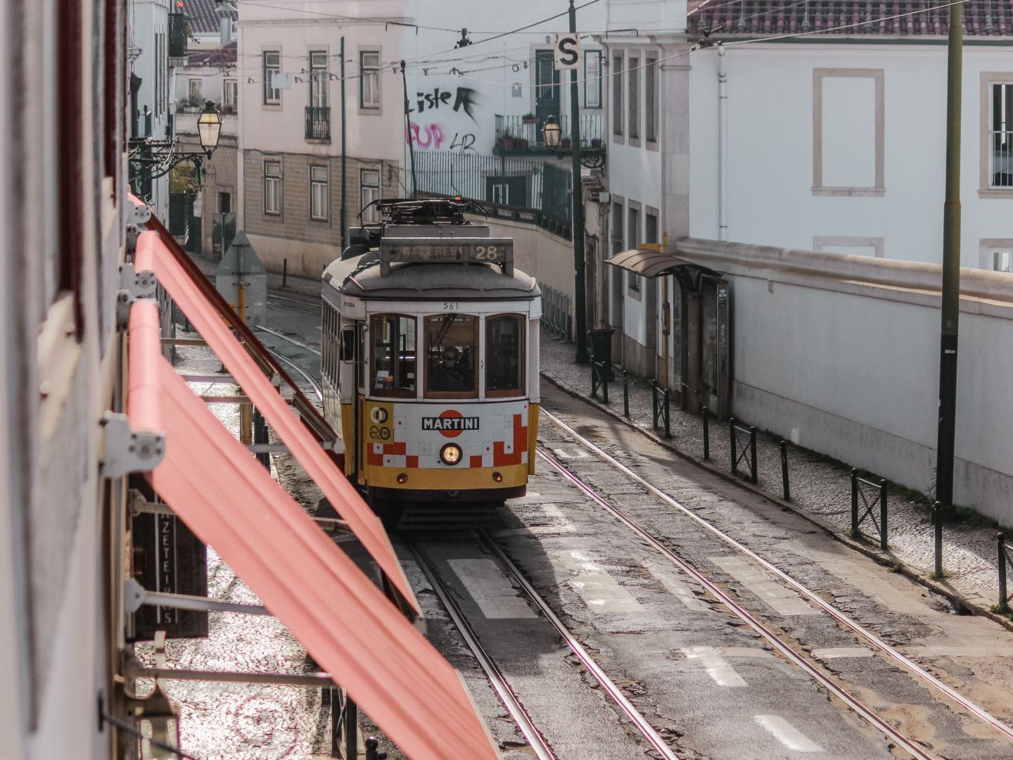 Joivy Elegant 2Br Apt Nearby Tram 28E Stop - Portas Sol リスボン エクステリア 写真
